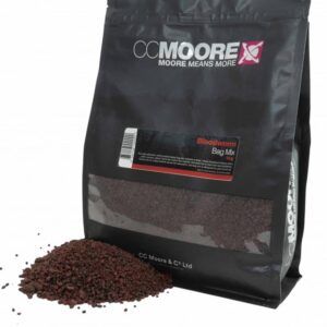 CC Moore Bloodworm PVA Bag Mix es una mezcla de alimento irresistible que se basa en el poder de la lombriz de sangre, una fuente de alimento natural.