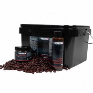 El CC Moore Bloodworm PVA Bag Mix Pack todo el poder de atracción de la lombriz de sangre, uno de los alimentos naturales más irresistibles para las carpas.