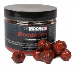 El CC Moore Bloodworm Wafters 10x14mm diseñado para imitar de forma natural uno de los alimentos más irresistibles para las carpas: la lombriz de sangre.
