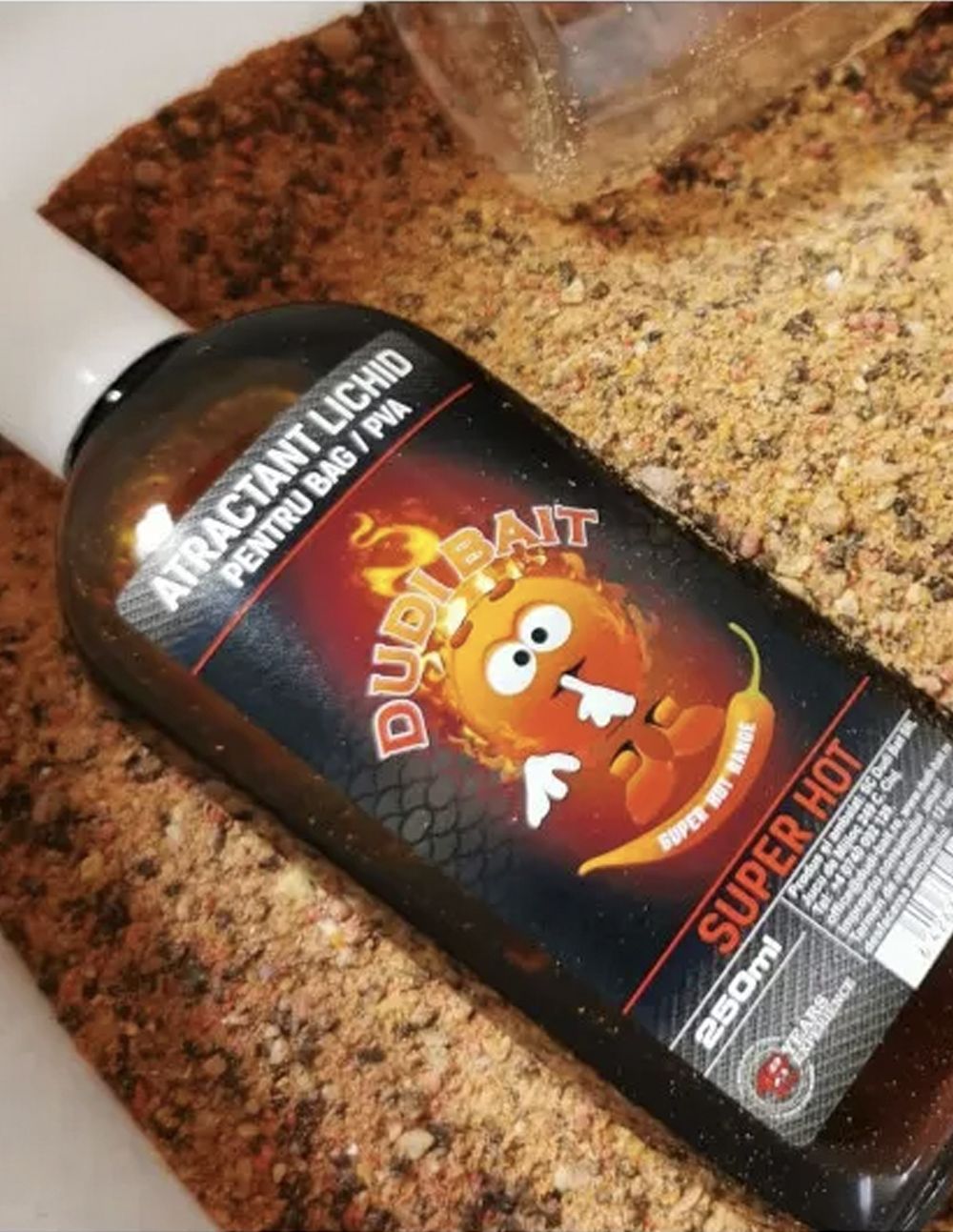 Dudi Baits Bag Pack PVA Mix Mister Red Super Hot ha sido diseñado especialmente para los pescadores que utilizan bolsas PVA