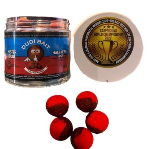 Dudi Baits Mister Dudi Spicy Halfness 20mm potencia nutritiva y duradera de los boilies clásicos con la flotabilidad estratégica de los pop-ups.