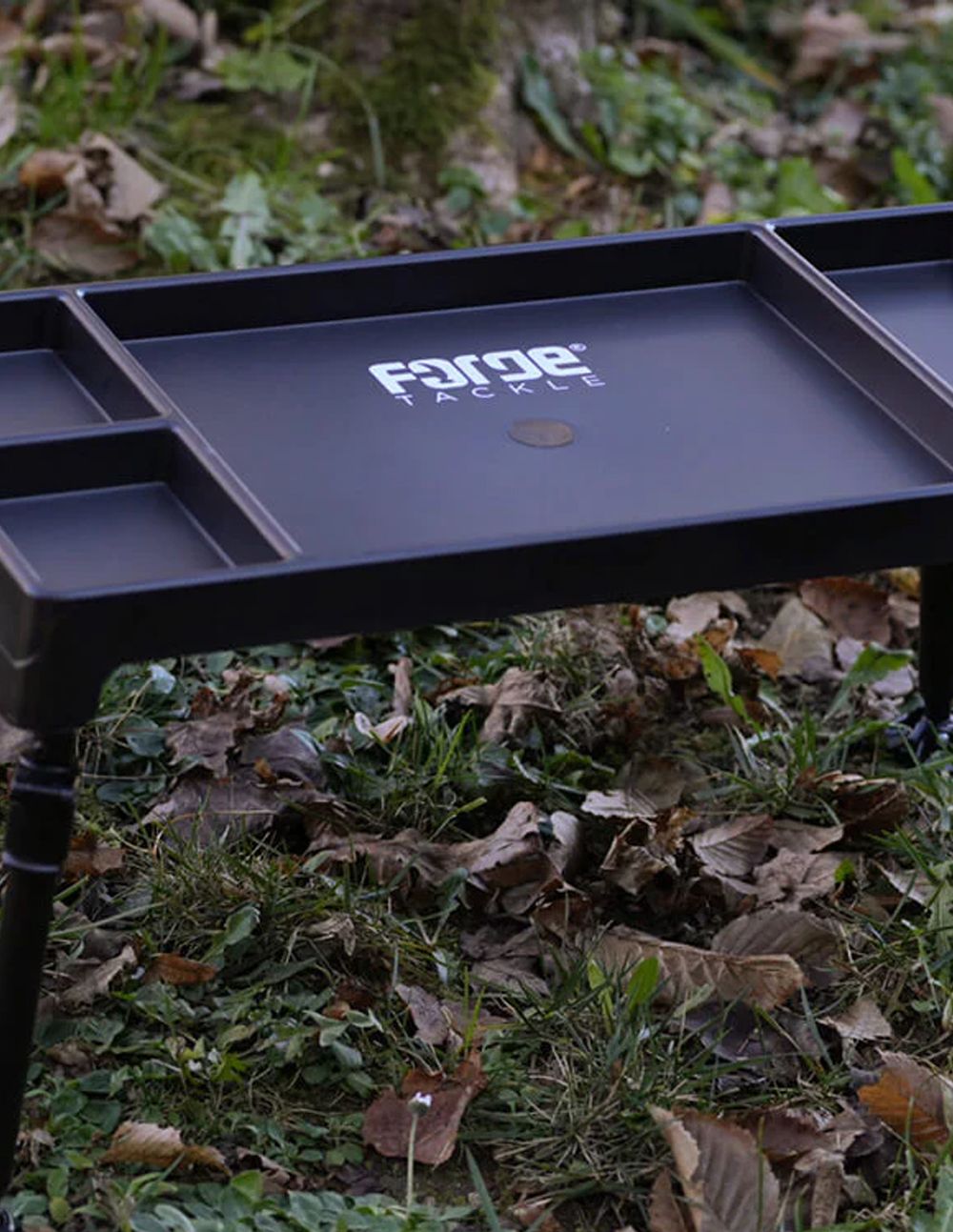 Forge Tackle Mesa Bivvy es la solución ideal. Fabricada con plástico ABS resistente, diseñada para soportar las exigencias de la vida al aire libre.