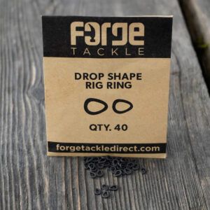 El Forge Tackle Drop Shape Rig Ring es un componente esencial en la elaboración de montajes modernos para carpas, diseñado para ofrecer movimiento libre.