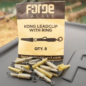 El Forge Tackle Kong Leadclip With Ring Complete esencial en cualquier montaje moderno de carpfishing, diseñado para garantizar liberación segura del plomo