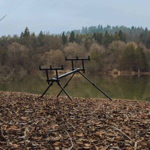 El Forge Tackle Trípode Midi Pod 2-3 Cañas se basa en nuestro reconocido MINI POD, pero ofrece un tamaño mayor y características mejoradas.