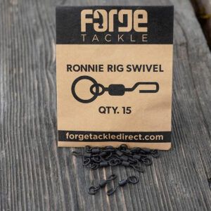 El Forge Tackle Ronnie Rig Swivel es un componente imprescindible para montar uno de los sistemas más efectivos del carpfishing moderno: el Ronnie Rig.