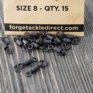 El Forge Tackle Swivel With Ring Size 8 es un giratorio con anilla integrada diseñado para ofrecer máxima libertad de movimiento y eficacia