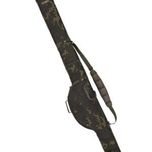 La Korda Compac Funda 2 Cañas 12ft Dark Kamo ha sido diseñada para ofrecer la máxima protección a tus cañas y carretes durante el transporte.