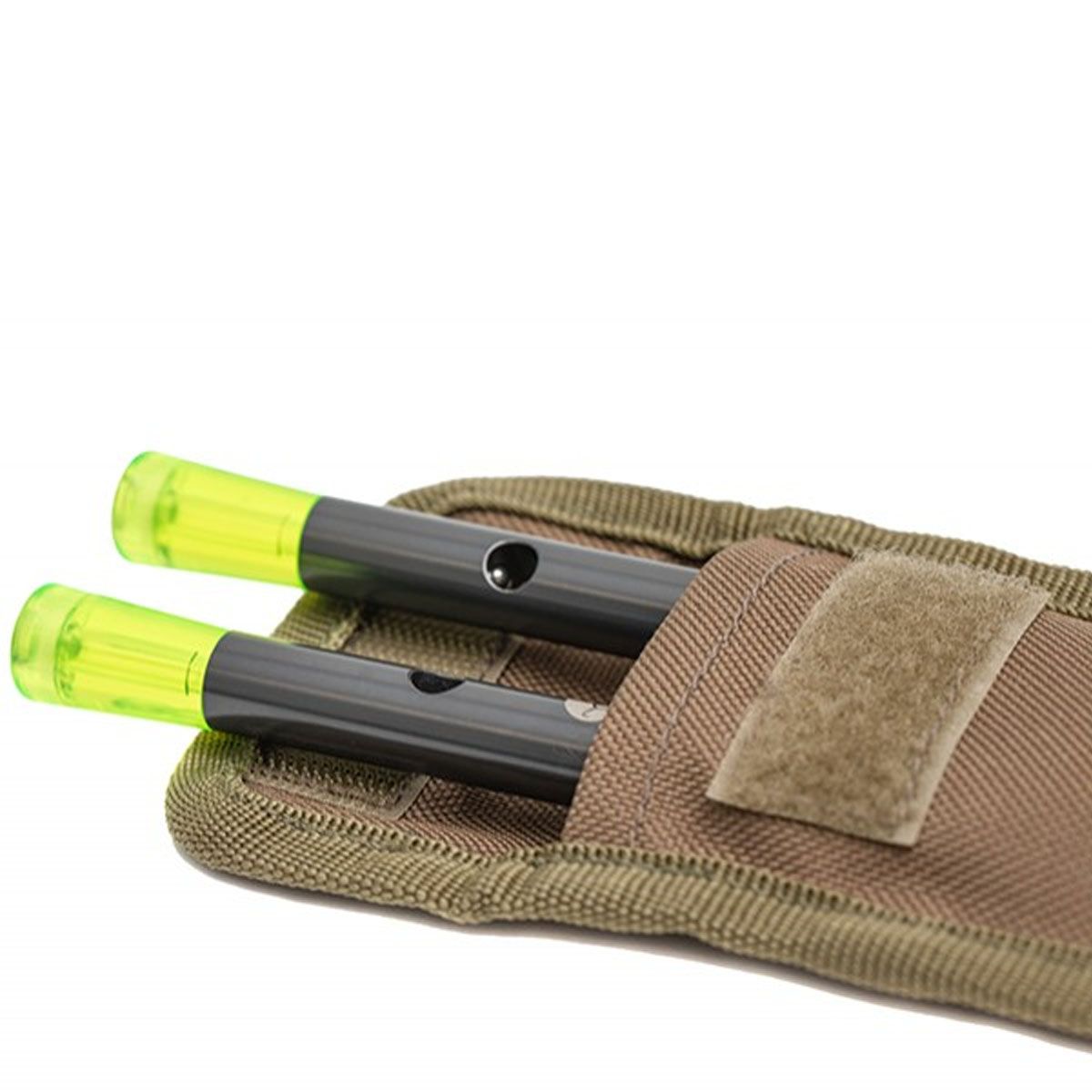 La Korda Compac Funda Distance Stick ha sido creada para ofrecer una solución práctica, duradera y segura al almacenar y transportar tus picas de distancia.