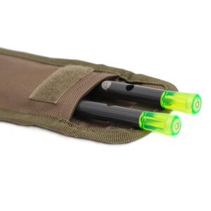 La Korda Compac Funda Distance Stick ha sido creada para ofrecer una solución práctica, duradera y segura al almacenar y transportar tus picas de distancia.