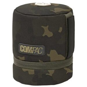 La Korda Compac Funda Cartucho Gas Dark Kamo imprescindible para pescadores de carpfishing que utilizan estufas de gas en sus jornadas al aire libre.