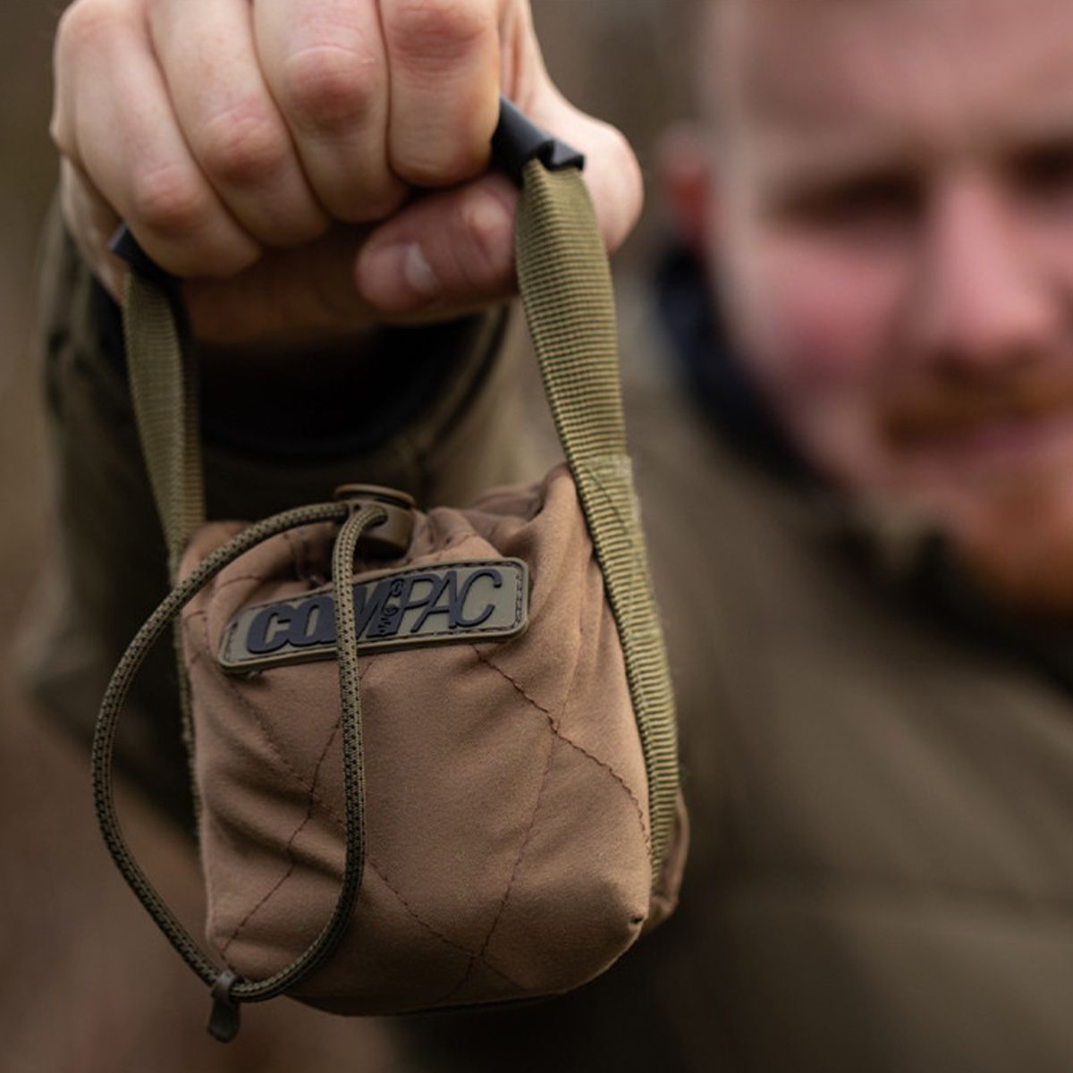 La Korda Compac Bolsa Plomos es la solución para mantener tus plomos de pesca organizados, protegidos y siempre a mano durante tus sesiones de carpfishing.