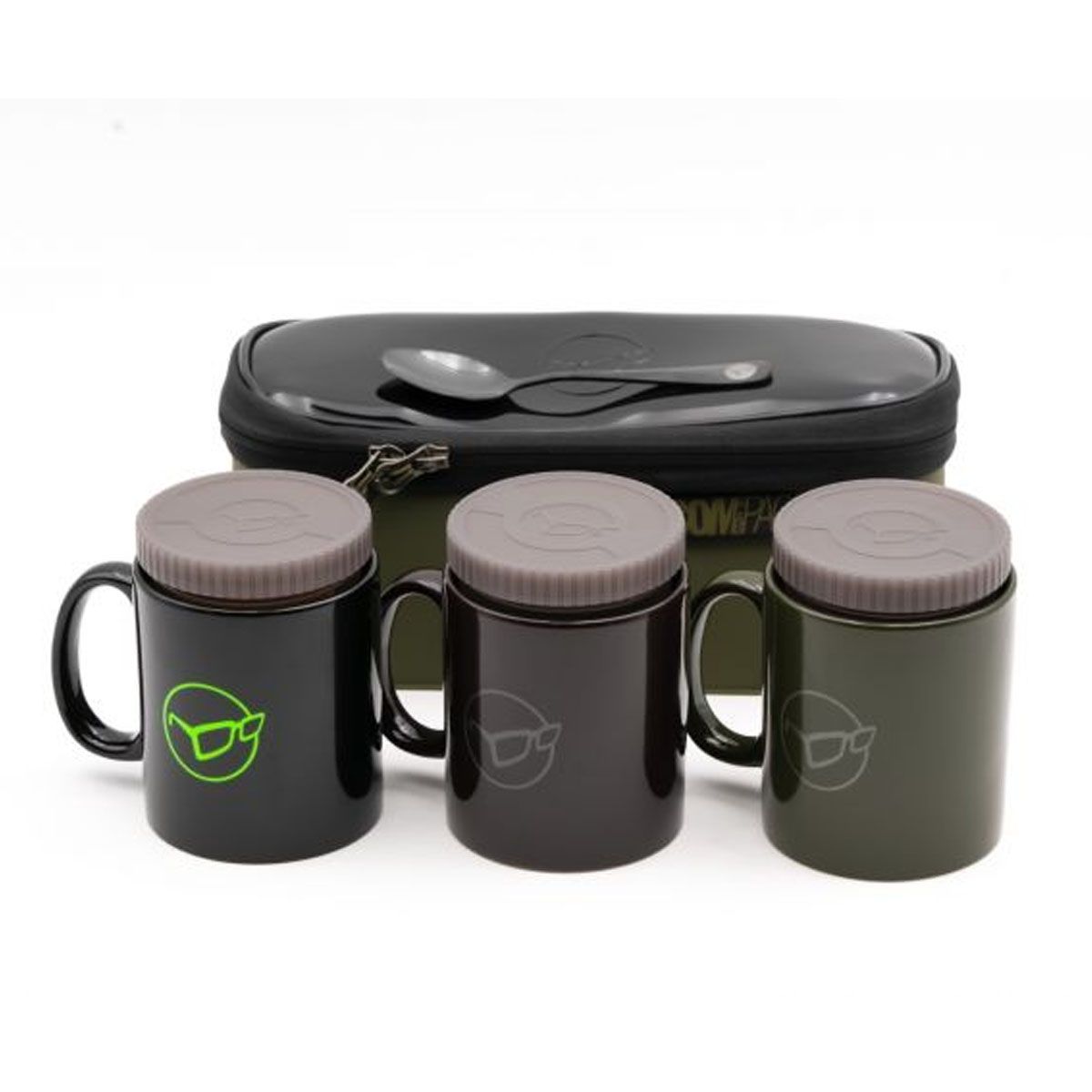 El Korda Compac Tea Set 3 Pieces diseñado para quienes disfrutan del auténtico placer de tomar una buena taza de té o café durante la jornada de pesca.