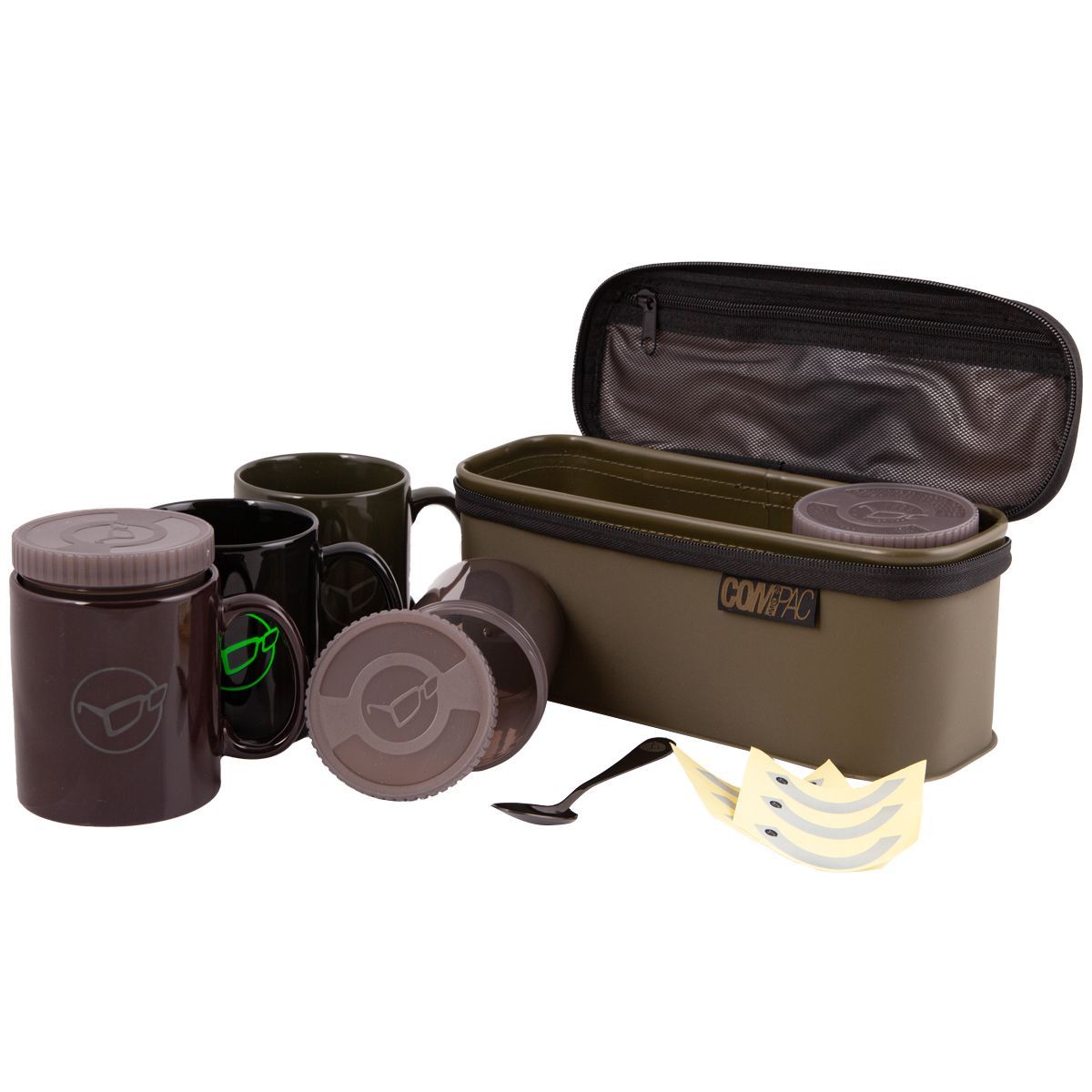 El Korda Compac Tea Set 3 Pieces diseñado para quienes disfrutan del auténtico placer de tomar una buena taza de té o café durante la jornada de pesca.
