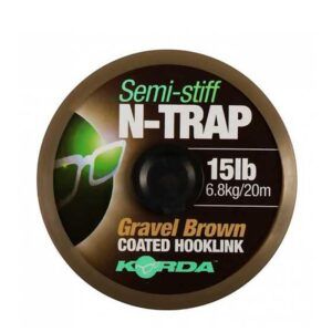Korda N-Trap Semi Stiff Gravel 15lb Brown bajo de línea trenzado recubierto que te ofrezca la rigidez perfecta para evitar enredos y flexibilidad necesaria