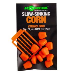 El Korda Slow Sinking Corn Citrus Zing es un cebo artificial diseñado para ofrecer una presentación natural y duradera, ideal para engañar a carpas.