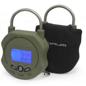 Korum Báscula Digital 40kg es el accesorio perfecto para pescadores que buscan precisión, facilidad de uso y fiabilidad en cualquier escenario