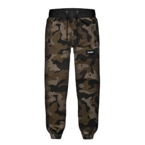 El Kumu Pantalón Jogger Deception-M perfecto para los amantes del carpfishing que buscan comodidad, resistencia y un estilo único junto al lago.