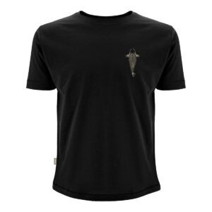 Kumu Camiseta Make Your Own Luck-2XL no es solo una prenda.Inspirada en la mentalidad de los verdaderos pescadores de carpfishing.