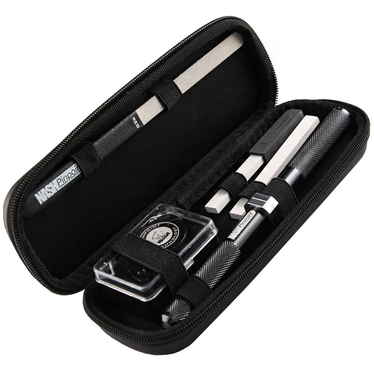 Nash Kit de Afilado es una herramienta esencial para cualquier pescador de carpas que busque maximizar la eficacia de sus montajes.