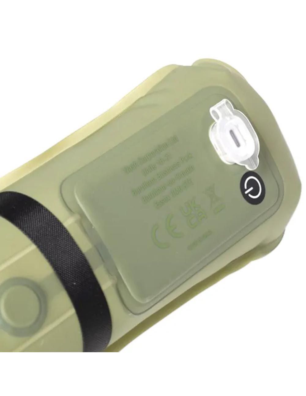 Nash Luz Led Hinchable se enrolla para ahorrar espacio de viaje, pero cuando se infla, se transforma instantáneamente en una fuente de iluminación