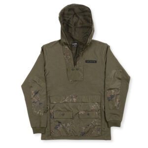 La Nash Scope Sudadera Ligera XL es la prenda perfecta para pescadores de carpas que desean comodidad, ligereza y protección en climas cálidos.
