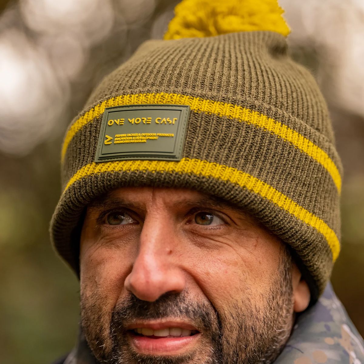 One More Cast Gorro Bobble Verde-Mostaza - Imagen 4