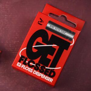 El One More Cast Get Flossed Ez-Floss Dispenser transforma la forma en que gestionas tu hilo de cebo. Ya no más carretes incómodos o hilos enredados.