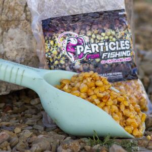 El Particles for Fishing Cubo Maíz Cocido es una fuente natural de glúcidos en forma de almidón, lo que lo convierte en un alimento altamente energético.