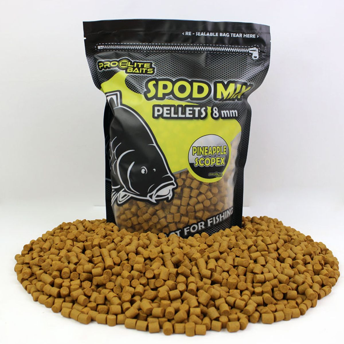 Los Pro Elite Baits Spod Mix Pellets Pineapple & Scopex 8mm la elección perfecta para pescadores que buscan crear un cebo para carpas altamente atractivo.