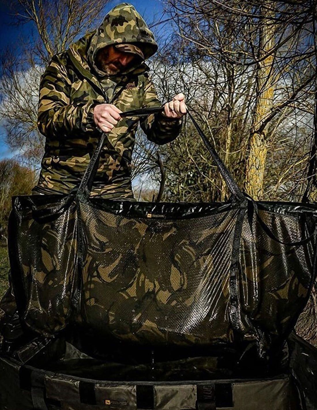 Prologic Saco de Retención y Pesaje Camo XL Combina las funciones de saco de retención flotante y eslinga de pesaje en un solo producto.