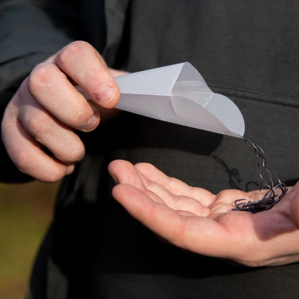 RidgeMonkey Pack 25uds Ape-X Beaked Point Barbed Bulk Nº4 - Imagen 6