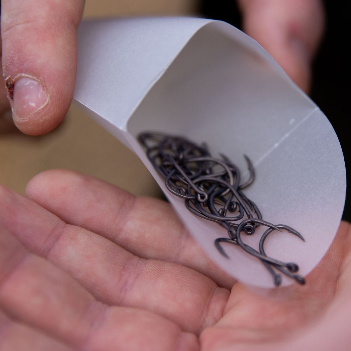 RidgeMonkey Pack 25uds Ape-X Beaked Point Barbed Bulk Nº4 - Imagen 7