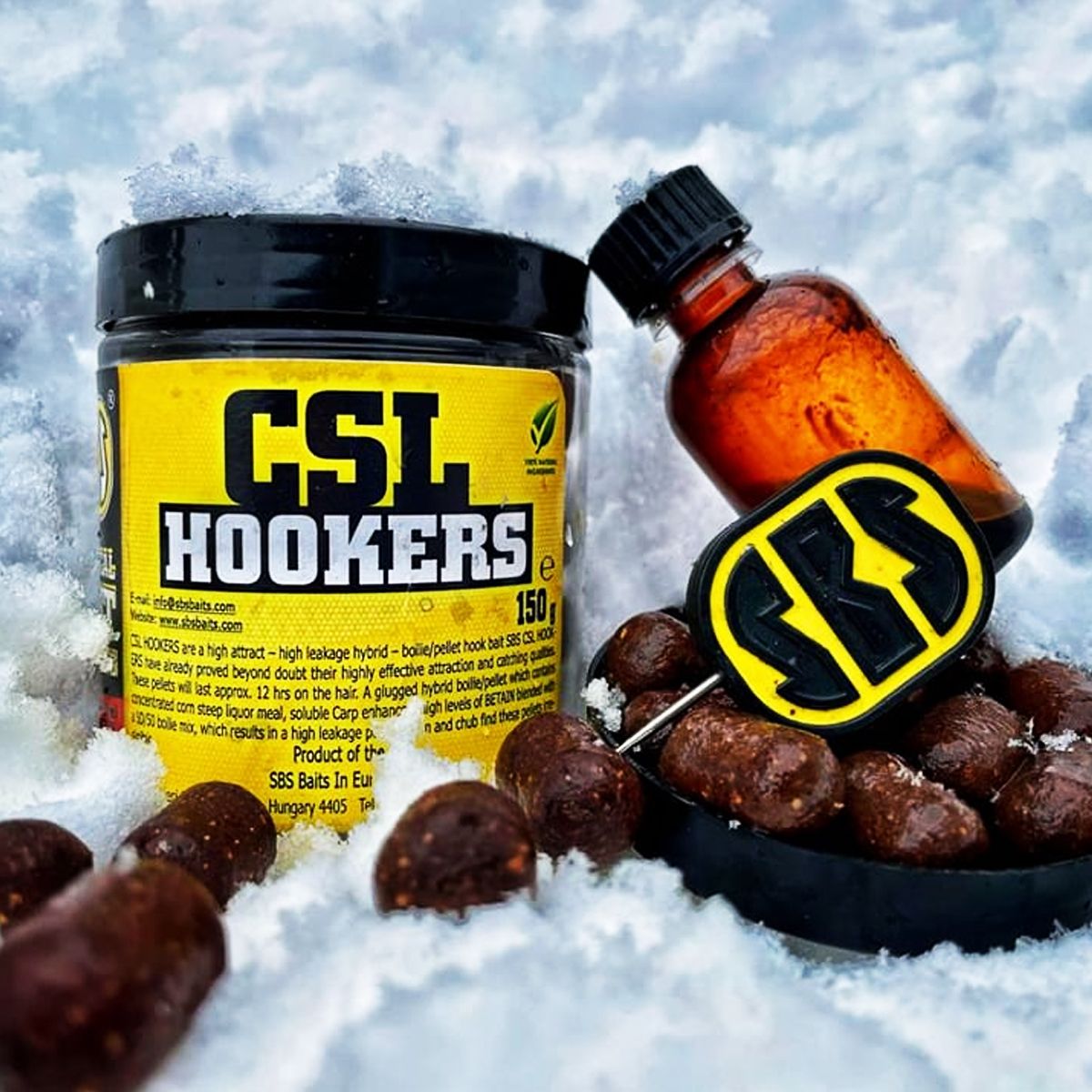 SBS CSL Hookers Glug Garlic 16mm son en realidad un boilie híbrido en forma cilíndrica, elaborado con una mezcla al 50% de boilie mix y 50% de pellet CSL.