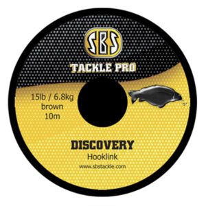 SBS Discovery Hooklink 25lb Brown 10mtr es un bajo de línea de alta calidad, diseñado para ofrecer máxima discreción y versatilidad en tus montajes.