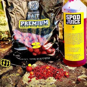 SBS Premium Spod Juice Tuna & Black Pepper una mezcla densa y altamente nutritiva, formulada específicamente para empapar pellets, semillas o engodos