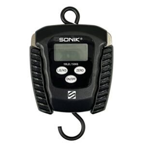 Sonik Báscula Digital es la herramienta perfecta para los pescadores que valoran la precisión, la portabilidad y la facilidad de uso en cada captura.