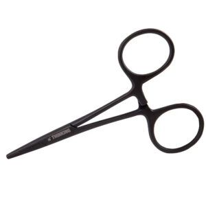 Las Thinking Anglers Forceps son una herramienta esencial para quienes valoran la seguridad, el cuidado del pez y la eficiencia en el desanzuelado.