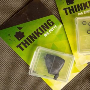 Thinking Anglers Rig Putty Brown es una masilla de alto rendimiento diseñada para pescadores que buscan máxima precisión en sus montajes de carpfishing.