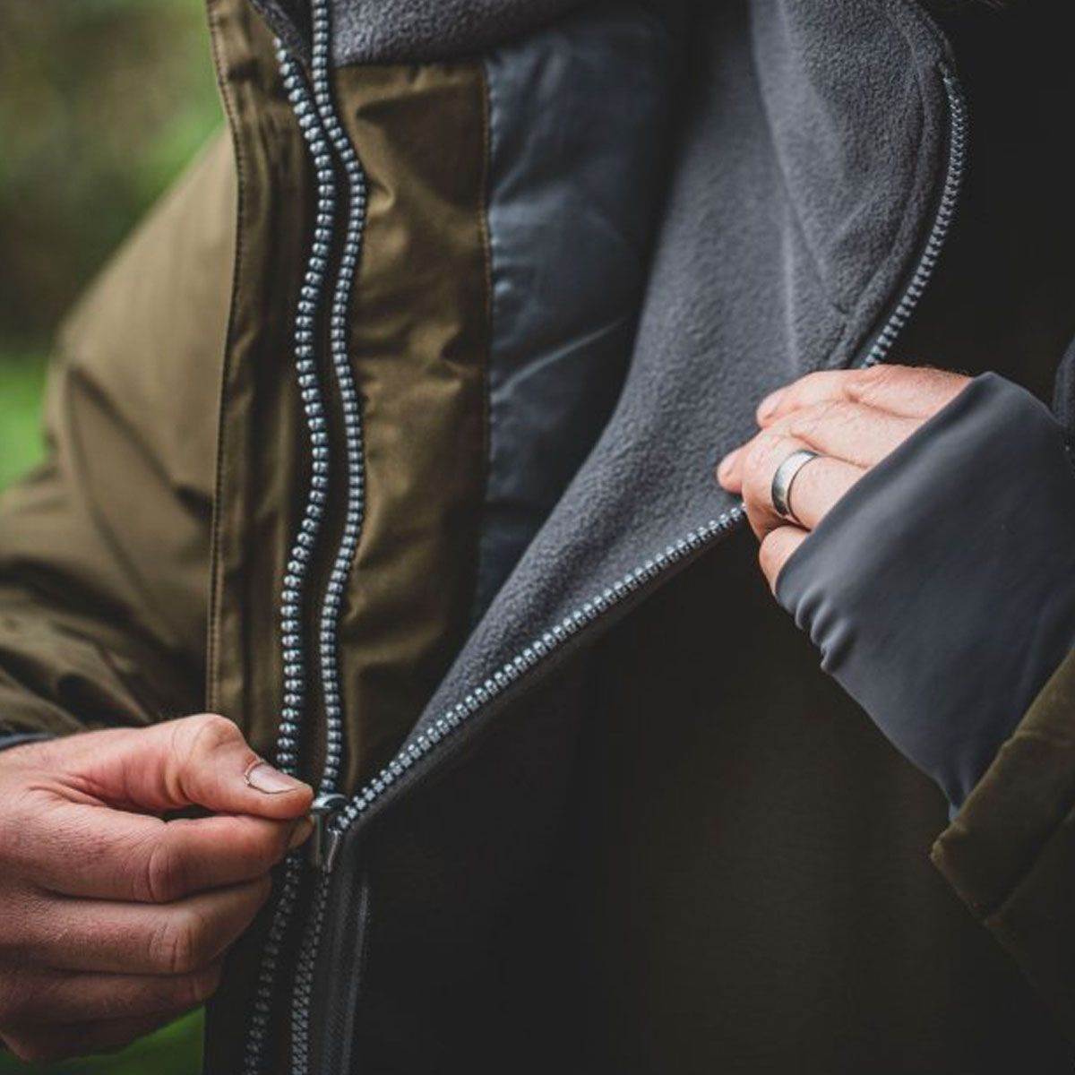 El Trakker Trake Invierno CR 3 Piezas-XL traje técnico de pesca de invierno diseñado para soportar las condiciones más duras sin sacrificar la comodidad