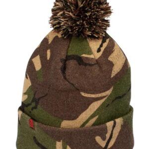 Trakker Gorro Camo Bobble No solo te mantendrá a salvo del frío, sino que también te ayudará a mantener un perfil bajo gracias a su patrón de camuflaje.