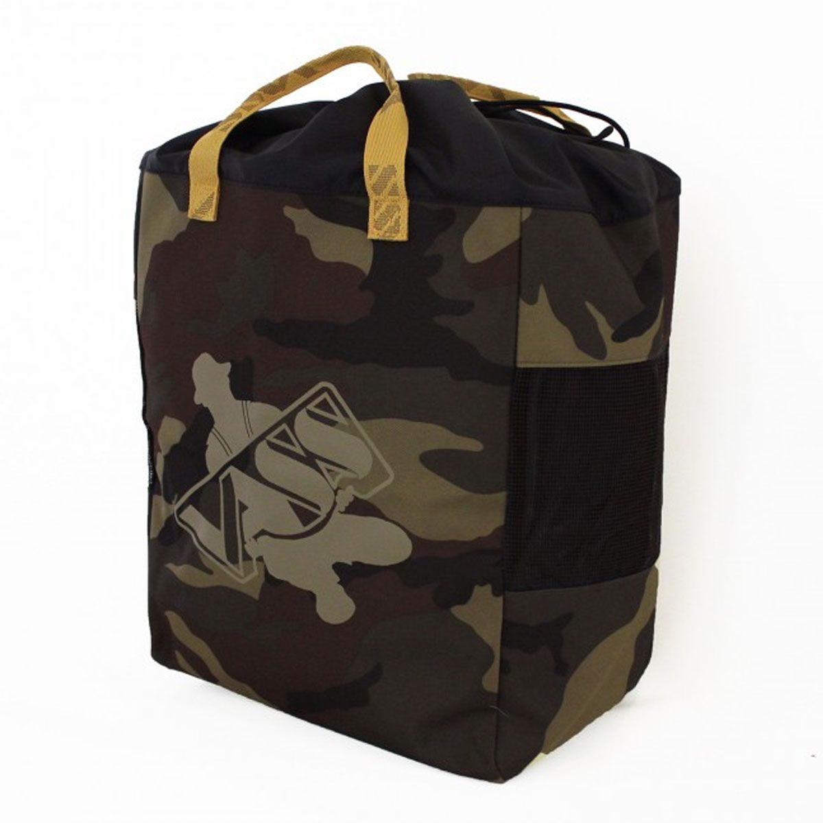La Vass Bolsa de Almacenaje para Vadeador Camo es la solución perfecta para transportar y proteger tus vadeadores de forma limpia, segura y práctica.