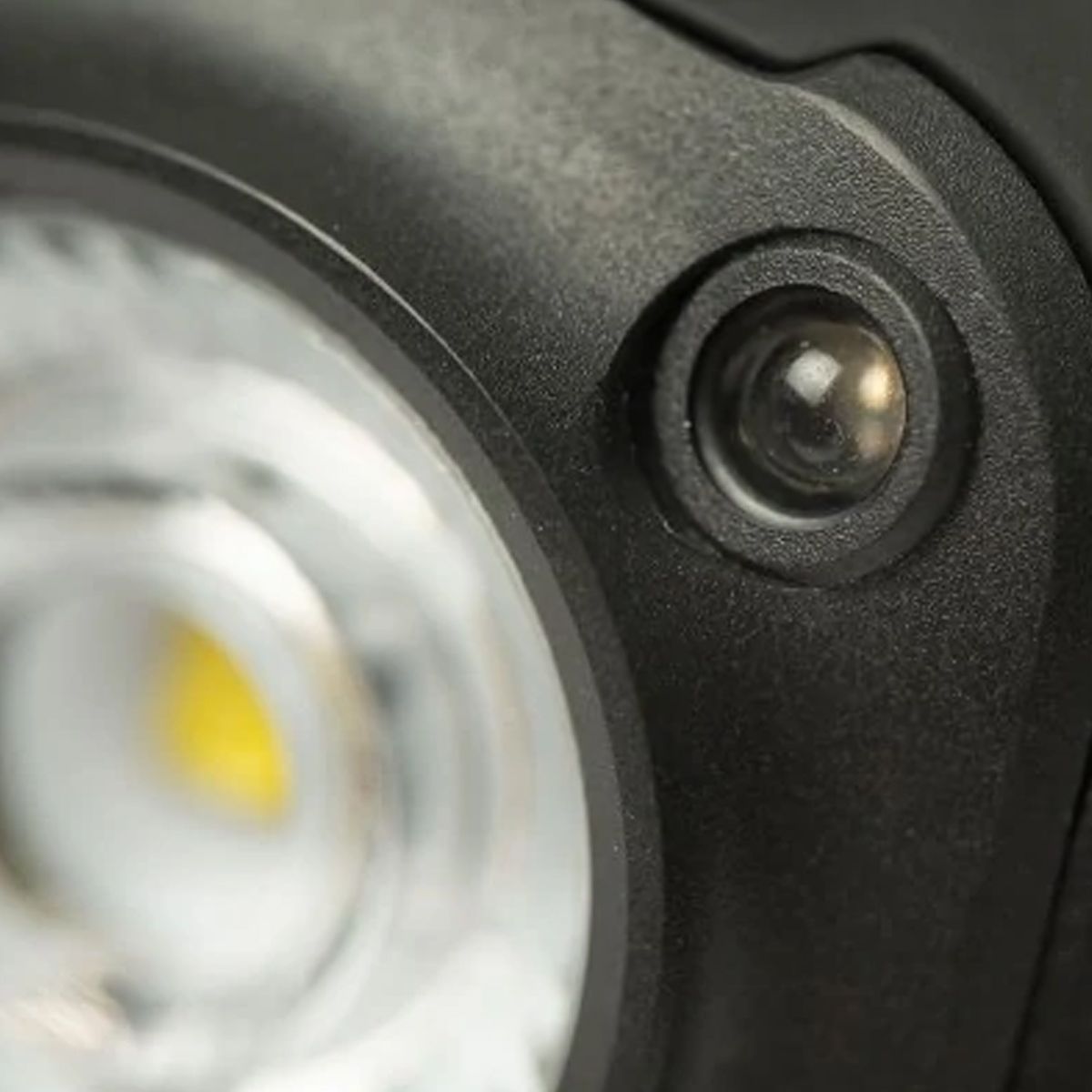 Wolf Frontal Cube 200 - Imagen 4