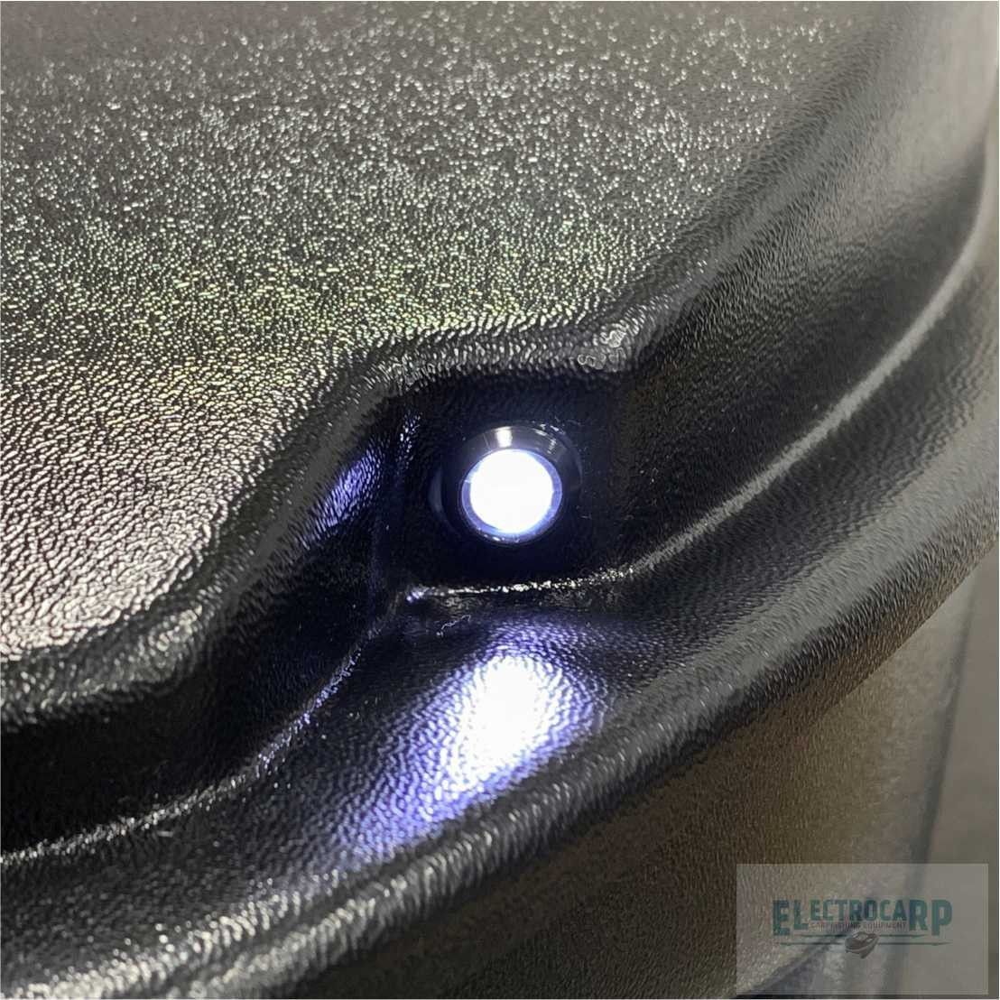 Barco Cebador Carpio C3 Sonda a Color y Gps + Bolsa de Transporte Negro - Imagen 4