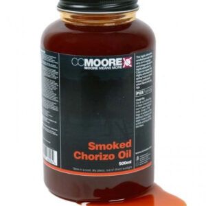 CC Moore Smoked Chorizo Oil 500ml es un aceite líquido altamente eficaz, diseñado para atraer peces de manera intensa y constante.