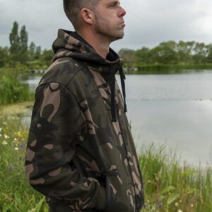 Fox Sudadera Camo Cremallera Premium 310 - S una prenda de alta calidad para quienes buscan confort y estilo tanto en la pesca como en el día a día.