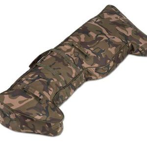 La Fox Camolite Funda Motor Eléctrico está diseñada para guardar y transportar motores fueraborda eléctricos de manera segura y cómoda.