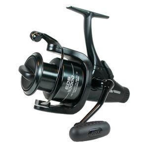 Fox Carrete EOS 10000 es un carrete de grafito robusto, ligero y perfectamente equilibrado, pensado para pescadores de carpfishing
