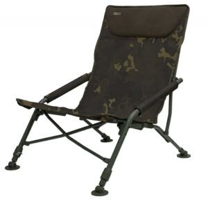 Korda Silla Compac Low Dark Kamo Una opción imprescindible para pescadores que valoran tanto la practicidad como el descanso en sus sesiones.