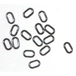 Korda Rig Rings Oval a diferencia de las anillas redondas clásicas, está pensada para evitar atascos en nudos o contra el vástago del anzuelo.